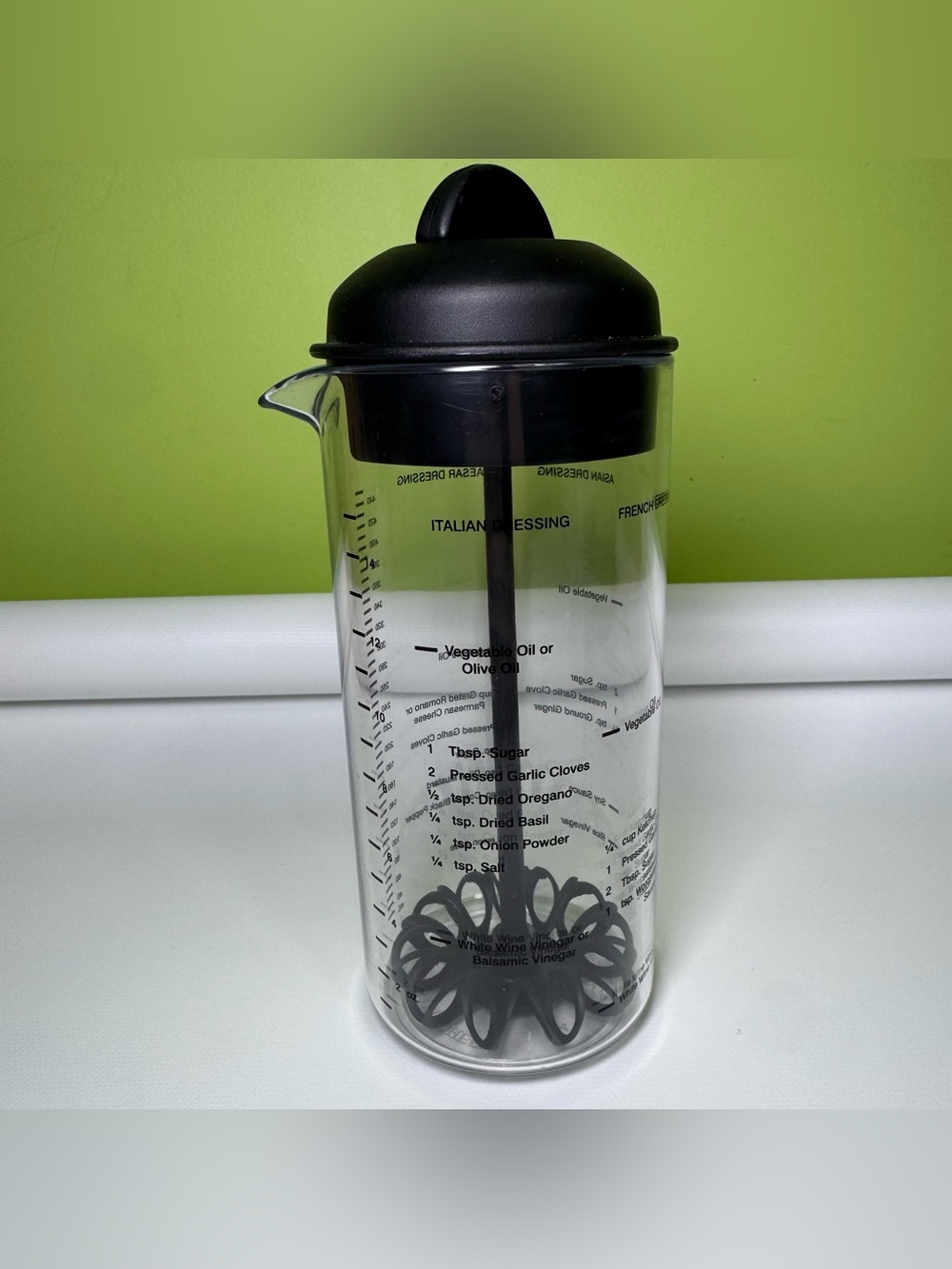 Pampered Chef Measure, Mix & Pour salad dressing mixer - Picture 2 of 6